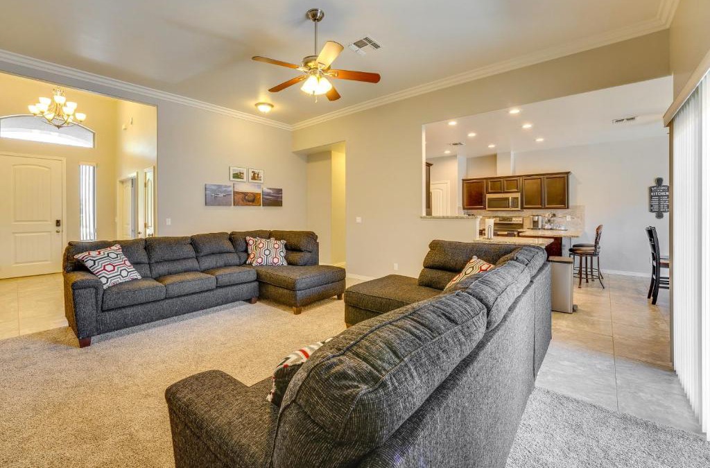 Sunridge Estates House | Beautiful Bullhead City Home Rental with Yard!