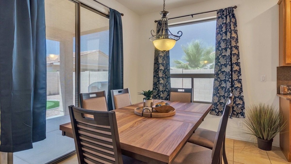 Oakwood House | Beautiful Bungalow in Award Winning Resort Style Gated Sun Lakes community