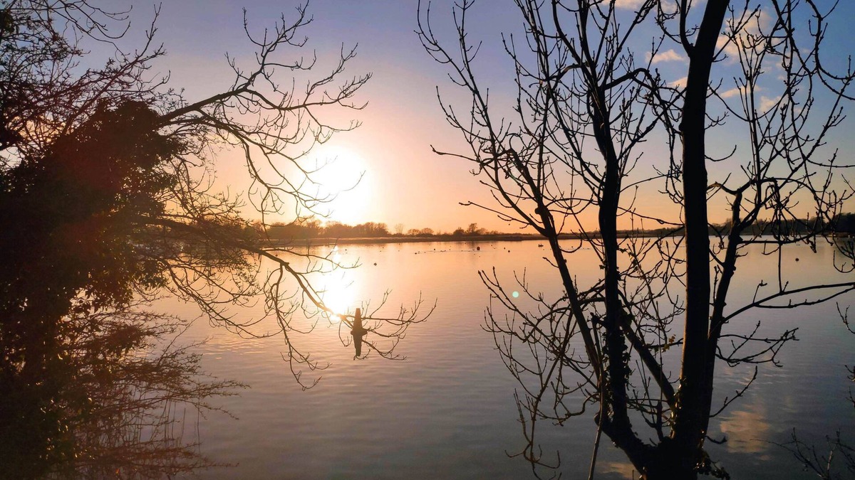 Oulton Broad House | Beautiful bungalow with WIFI, Freeview TV, Dishwasher, Slow cooker.