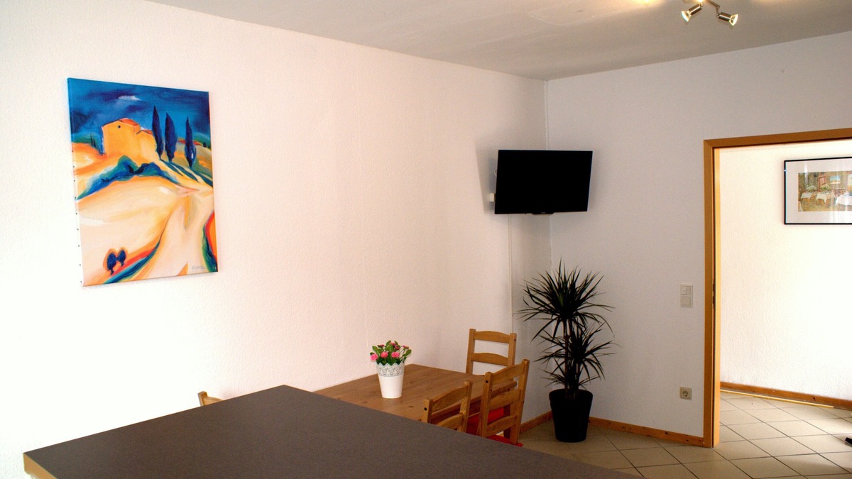 Limburg an der Lahn Apartment | Beautiful cozy apartment with bedroom, kitchen-living room, large bathroom (56m2)