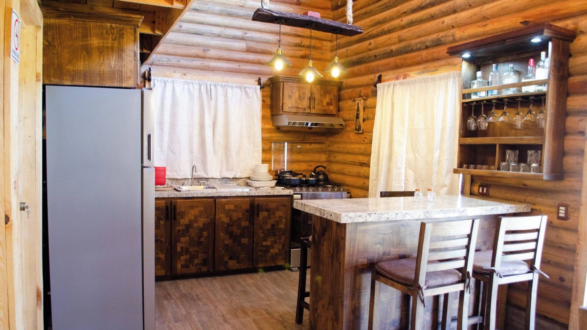 Arteaga Cabin | Beautiful cabin for family stays or romantic dinners as a couple.