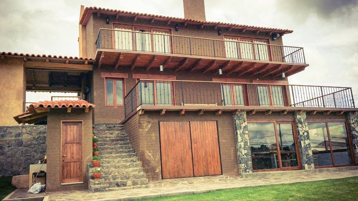 Tapalpa Cabin | Beautiful Cabin Downtown Tapalpa Oven Mud Barbecue Grill 4 Room 12 ppl TV Wifi