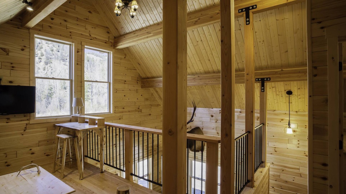 Philipsburg Cabin | Beautiful cabin on the banks of Rock Creek - Cottonwood