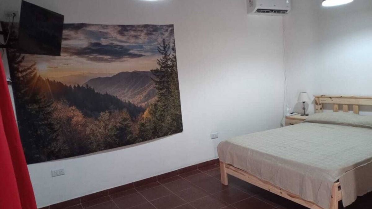 Mina Clavero Cabin | Beautiful cabin overlooking the mountains and river