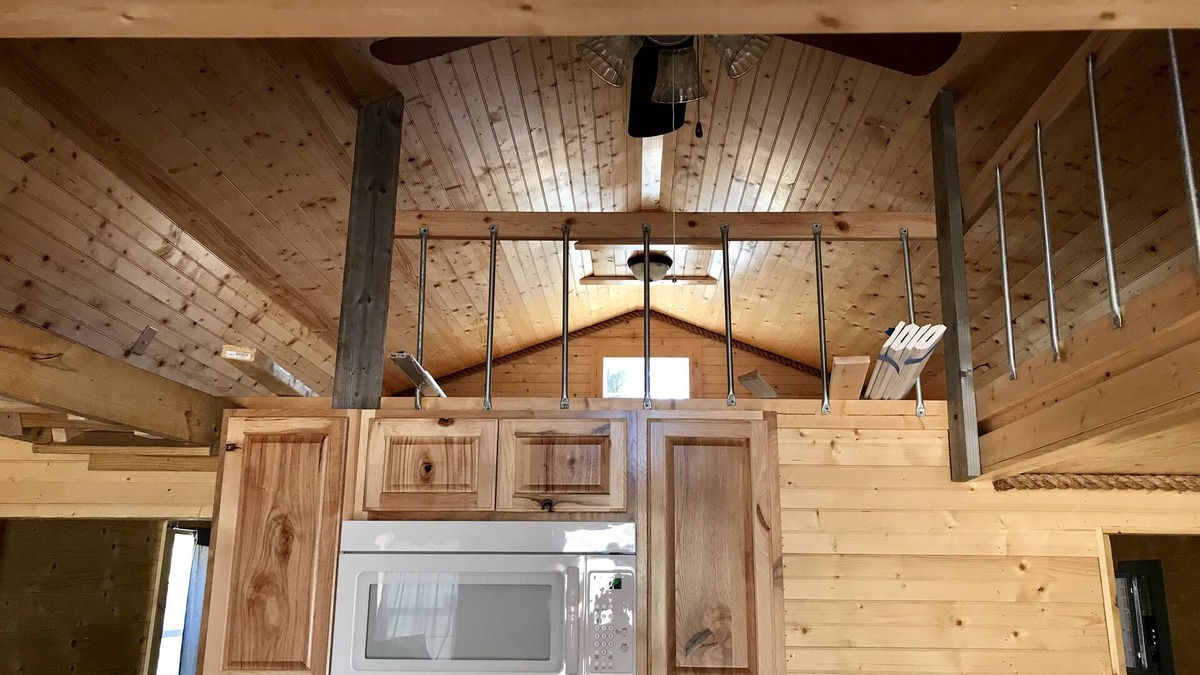 Waynesville Cabin | Beautiful Cabin Sleeps 8