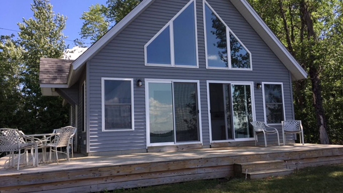 Swanton Cottage | Beautiful camp nestled at the end of a dead end road.