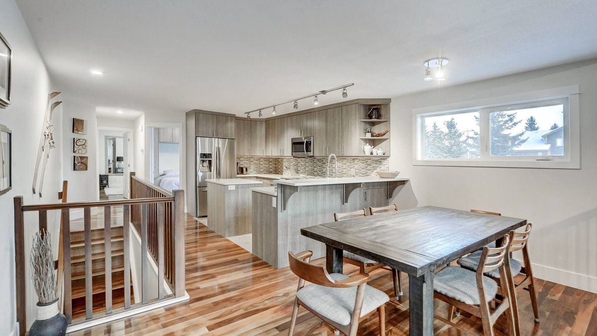 Teepee Town House | Beautiful Canmore Home with views and walk to DT