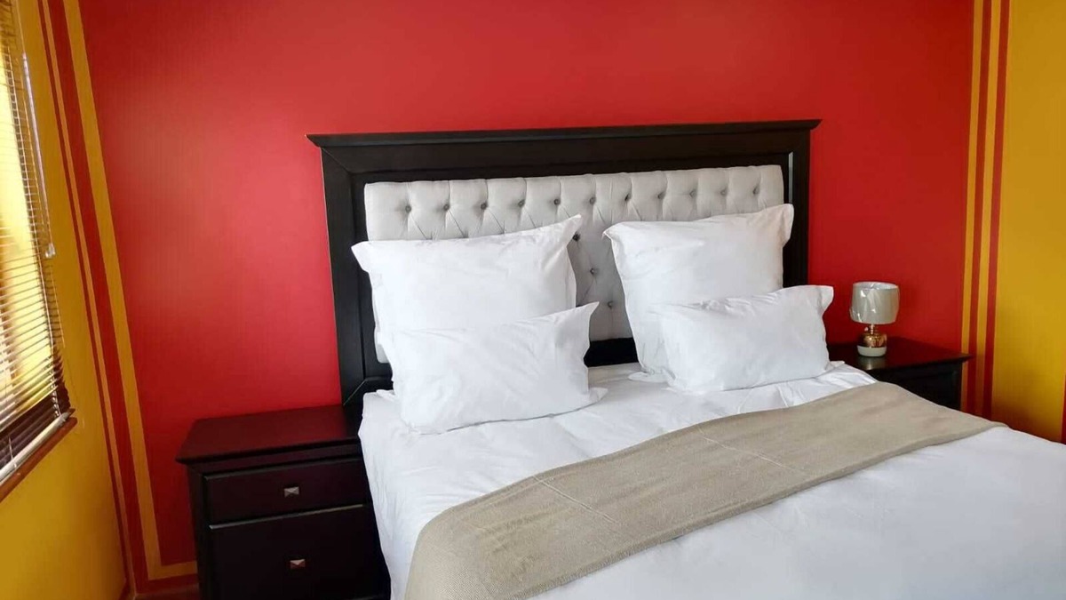 Flamingo Vlei House | Beautiful Capetown Beaches nearby.