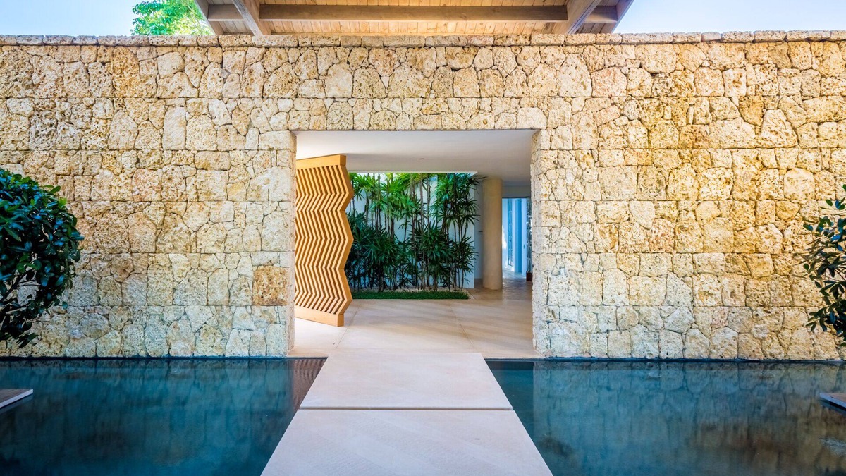 Las Palmas Villa | Beautiful Casa Campo Italian designed luxurious 6 bedroom villa & golf/sea views