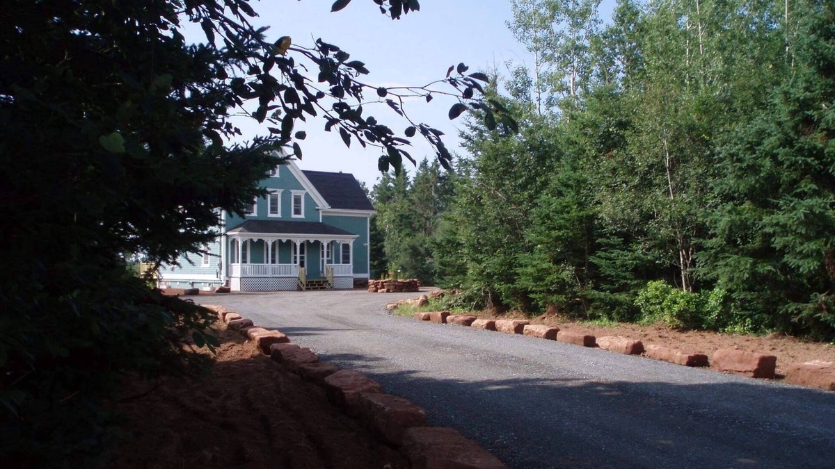 Guernsey Cove House | Beautiful, century old oceanfront home.