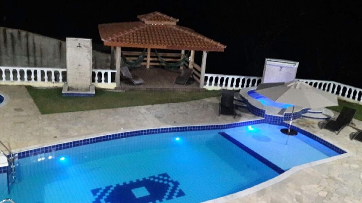 Mairinque House | Beautiful Chacara with 7 bedrooms and 8 bathrooms in condominium