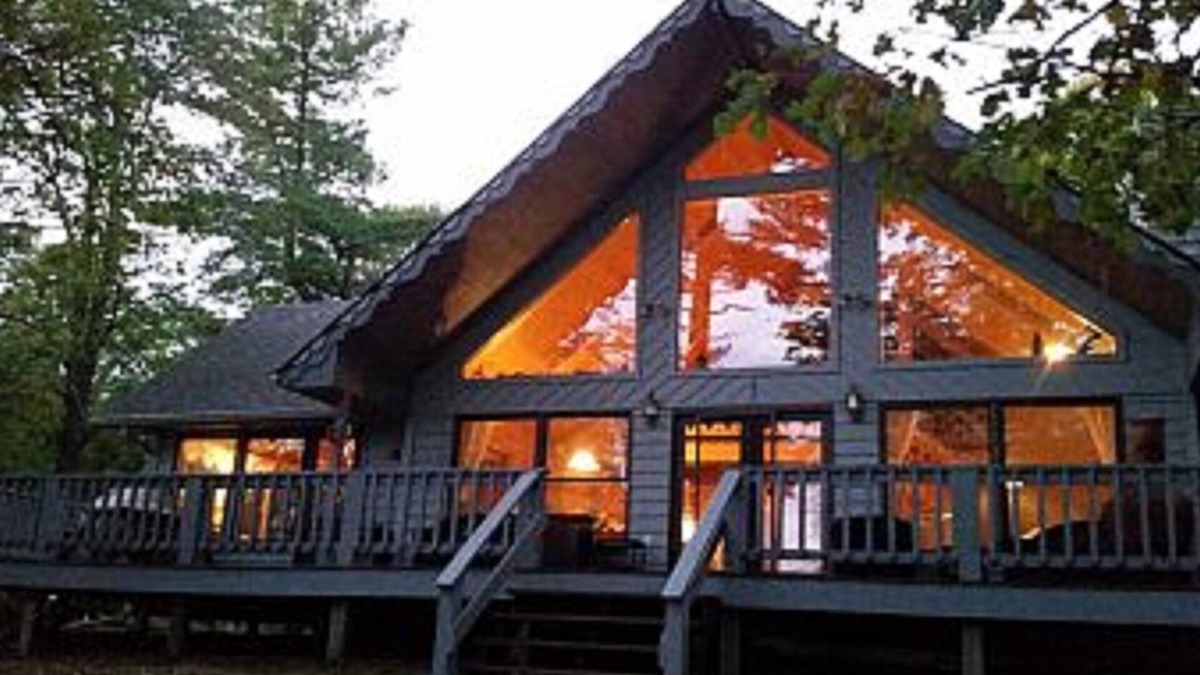 Longville Ski Chalet | Beautiful Chalet On Long Lake. Spring and Summer dates still available!