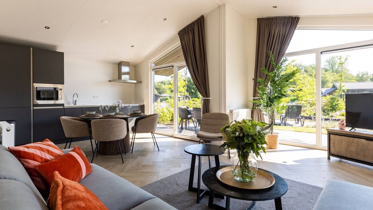 Municipality of Veldhoven Ski Chalet | Beautiful chalet with a bath tub