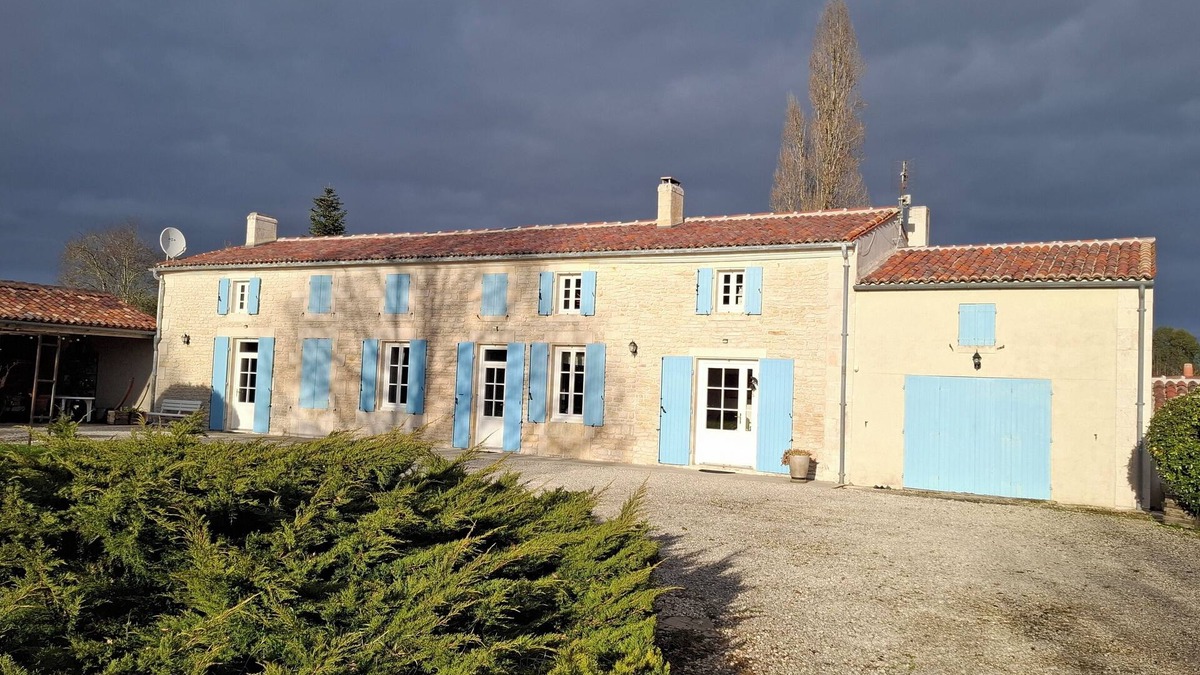 Geay House | Beautiful Charentaise house, 40 minutes from La Rochelle, Pets not allowed