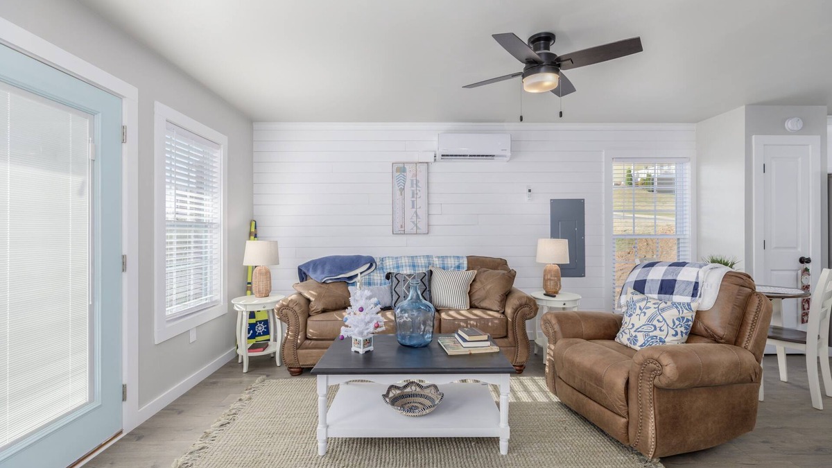 Bean Station Cottage | Beautiful Cherokee Lake Cozy Cottage 2 bed - 2 1/2 Bath, all new!