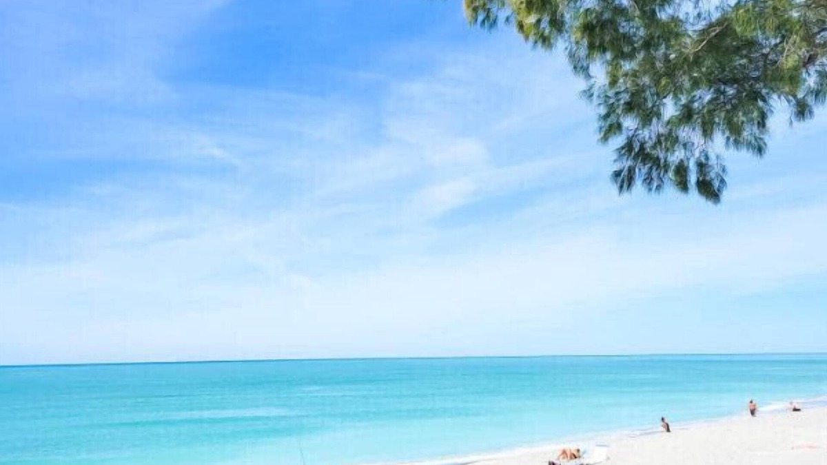 Englewood East House | Beautiful Coastal Home 4 miles from the beach! With Hot tub!