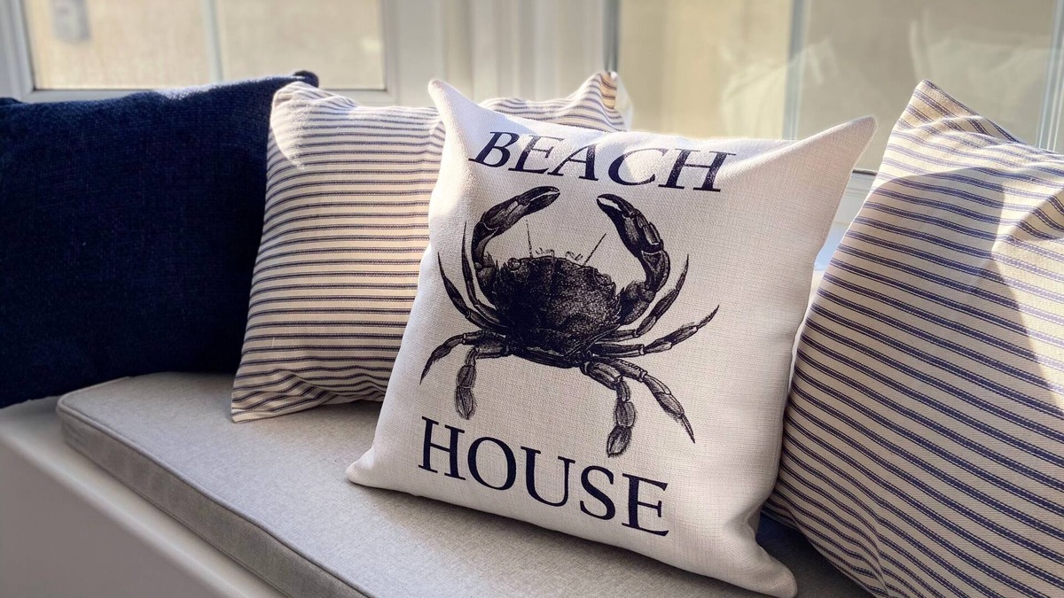 Aberporth House | Beautiful coastal retreat with sea views, 100m to Aberporth Beach!