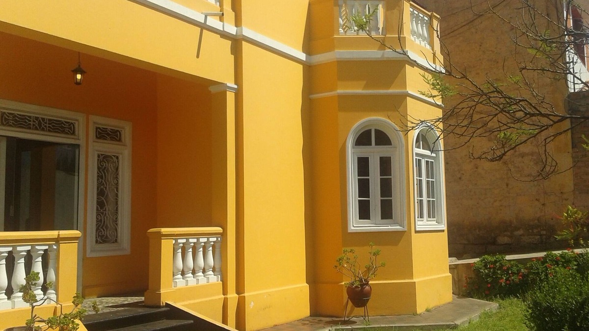 Vallecito House | Beautiful Colonial House