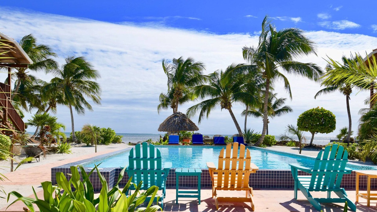 San Pedro Villa | Beautiful Comfortable Villa, 3x King ensuite 1x Bunk Room, Fishing, Snorkelling