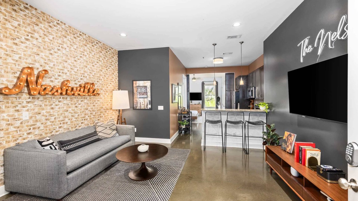 West End Condo | Beautiful Condo for 4, Mins to Nashville Nightlife