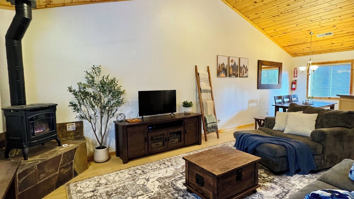 Truckee Condo | Beautiful Condo in Tahoe Donner! 2BR 2BA