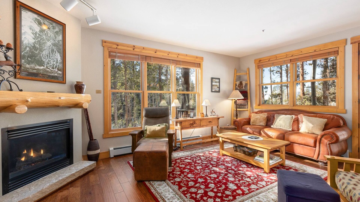 Keystone House | Beautiful Condo Nestled in the Pines/Shared Hot Tub/On Shuttle Route To Slopes
