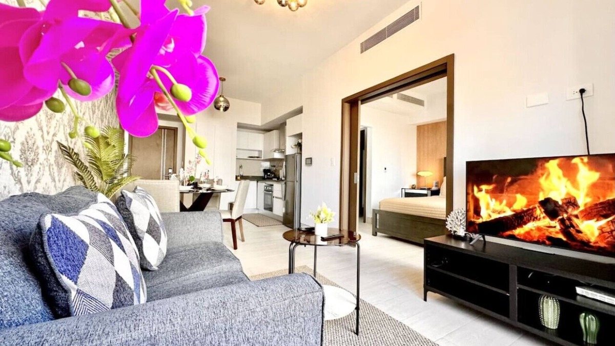 Sarasota Apartment | Beautiful Condo, Spectacular Rooftop Lounge, Pool and Social Areas
