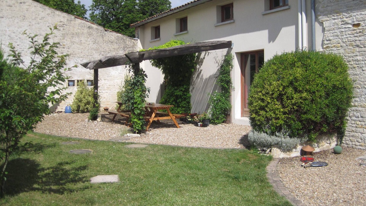 Crezieres House | Beautiful converted barn - La Grange at Les Hiboux family friendly cottages.