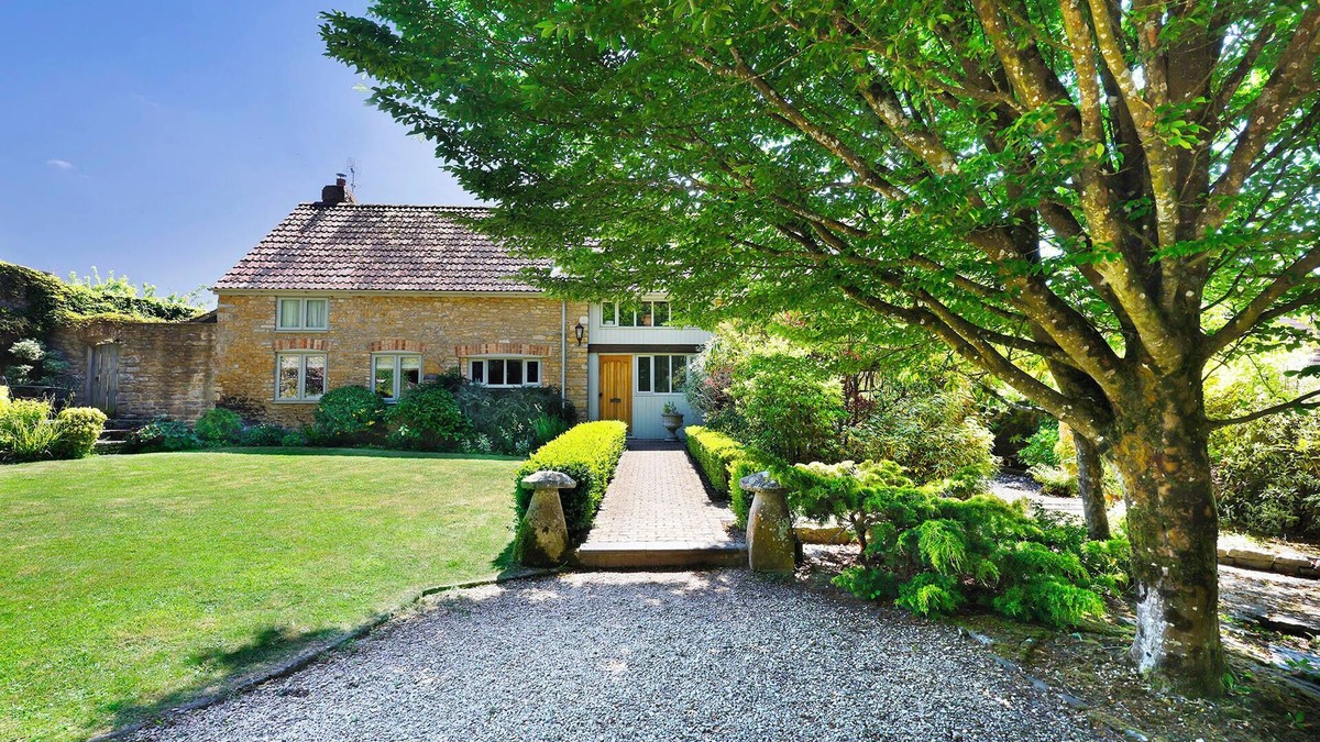 Blackford House | Beautiful Converted Barn in Bruton, Somerset