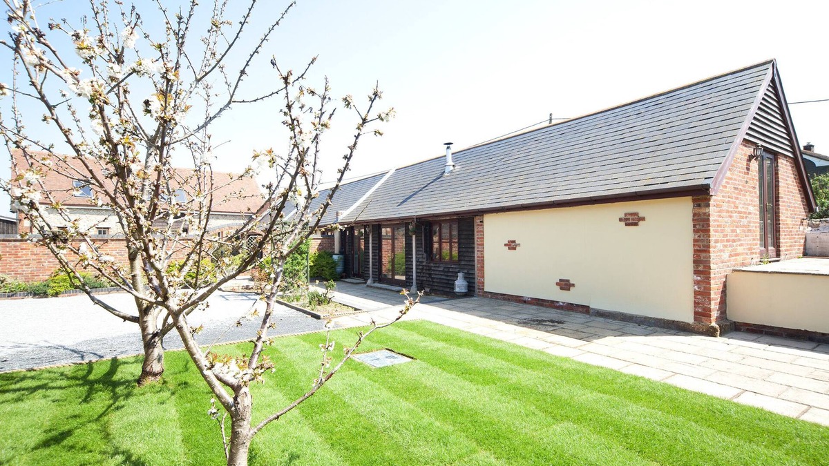 Yarmouth Cottage | Beautiful Converted Dairy Cottage