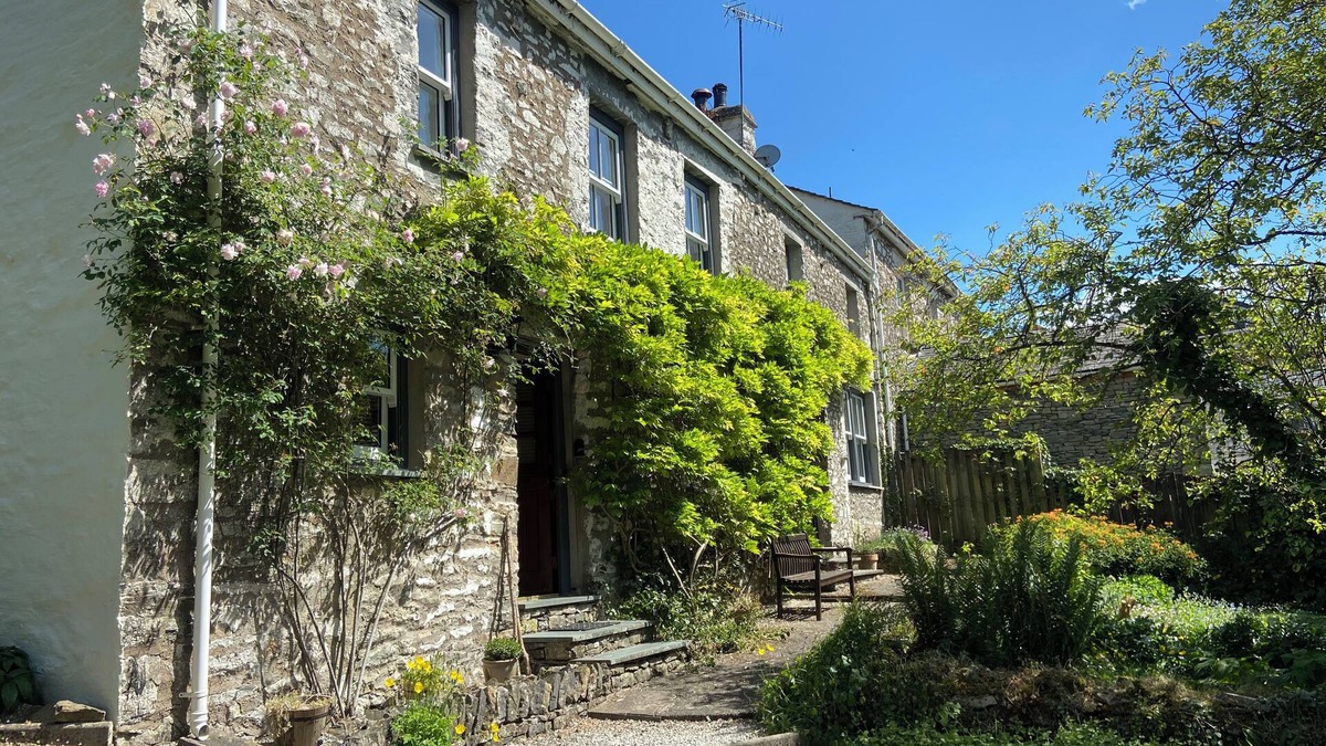 Brigsteer Cottage | Beautiful Converted Coach House in the Lake District National Park