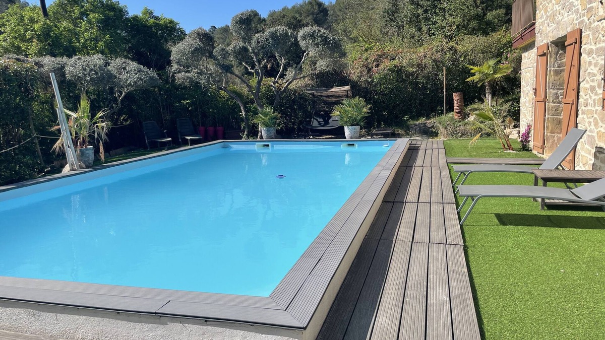 Roquevaire Apartment | Beautiful Cottage in the middle of the Garrigue