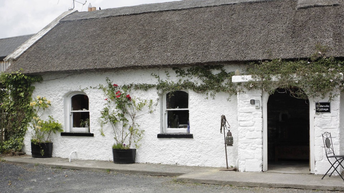 North Tipperary Cottage | Beautiful Cottage Full of Art & Atmosphere
