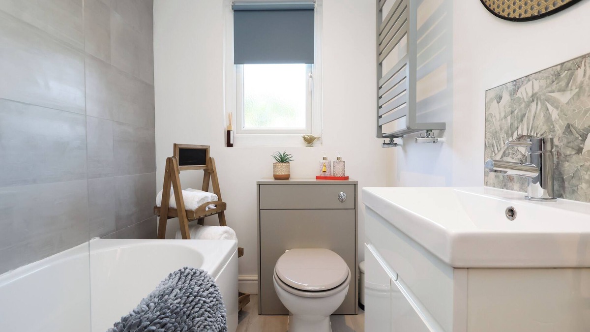 Nantgarw Apartment | Beautiful Cottage in Nantgarw