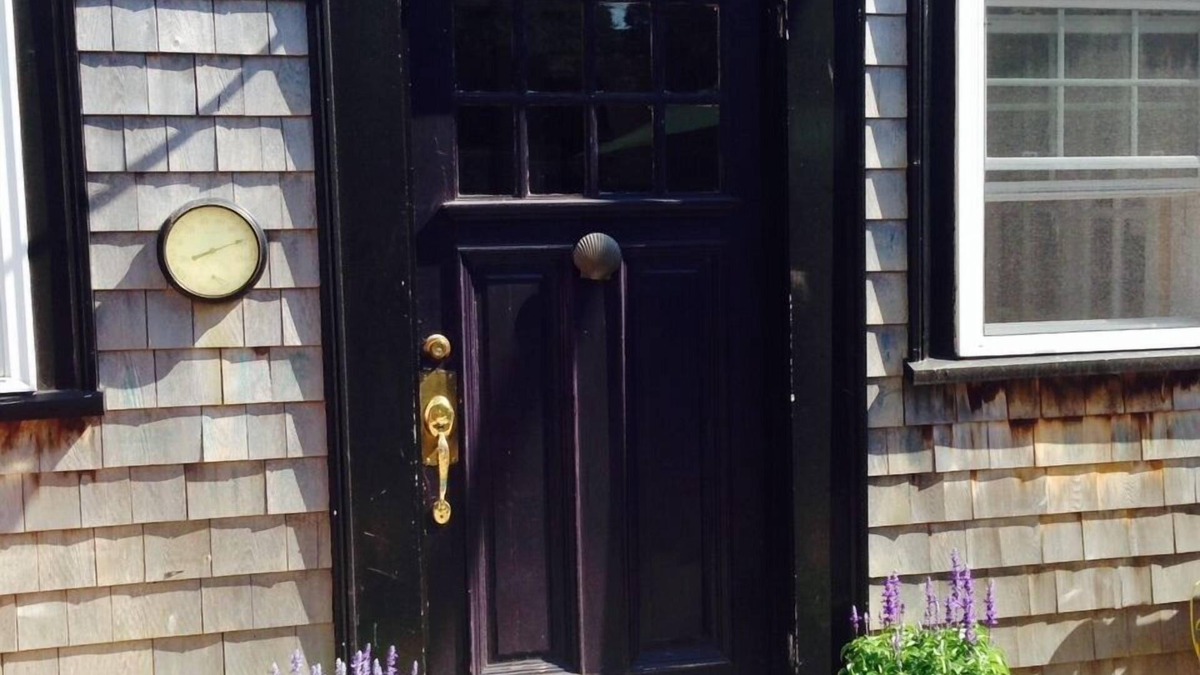 Newburyport Cottage | Beautiful Cottage Near Dowtown Newburyport and Plum Island Beach