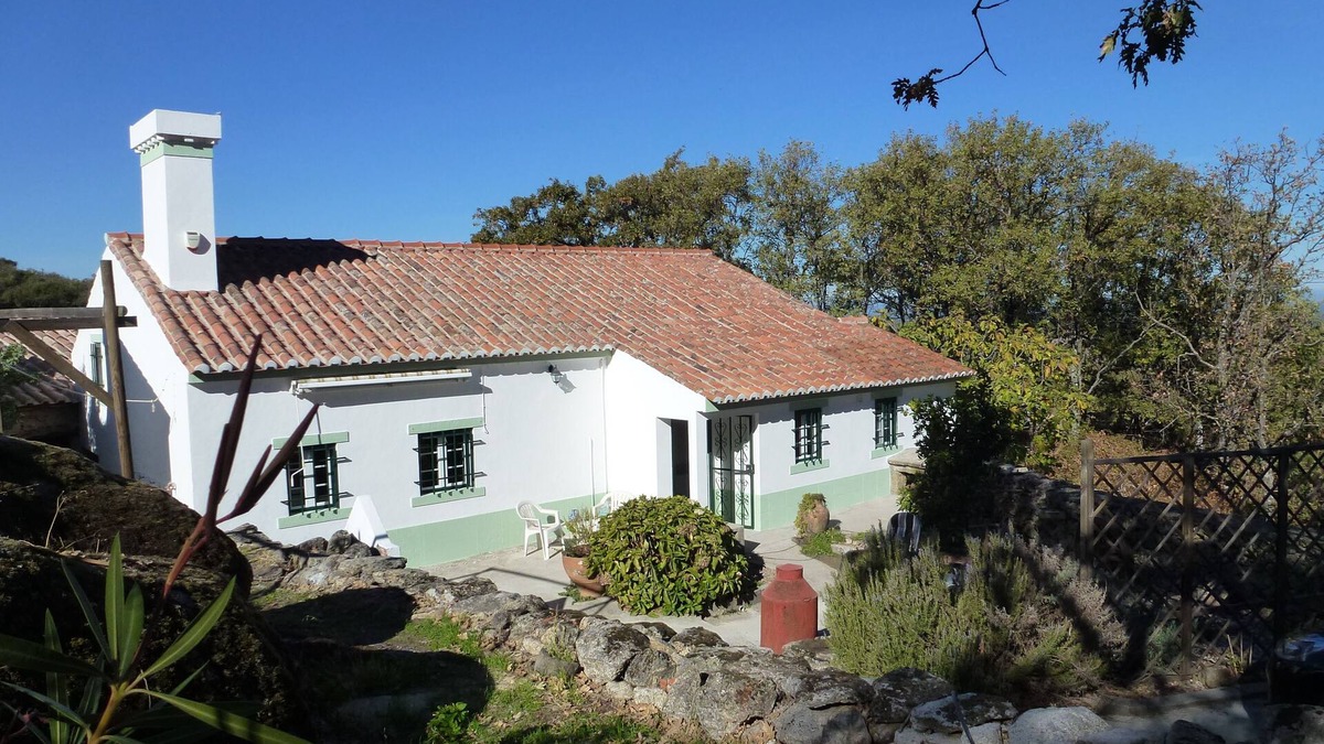 Marvao Cottage | Beautiful cottage nestled in the tranquil picturesque countryside of Marvao.