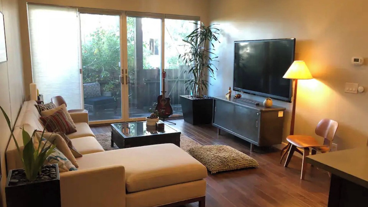 Eureka Valley Cottage | Beautiful Cottage, hot tub, in great neighborhood