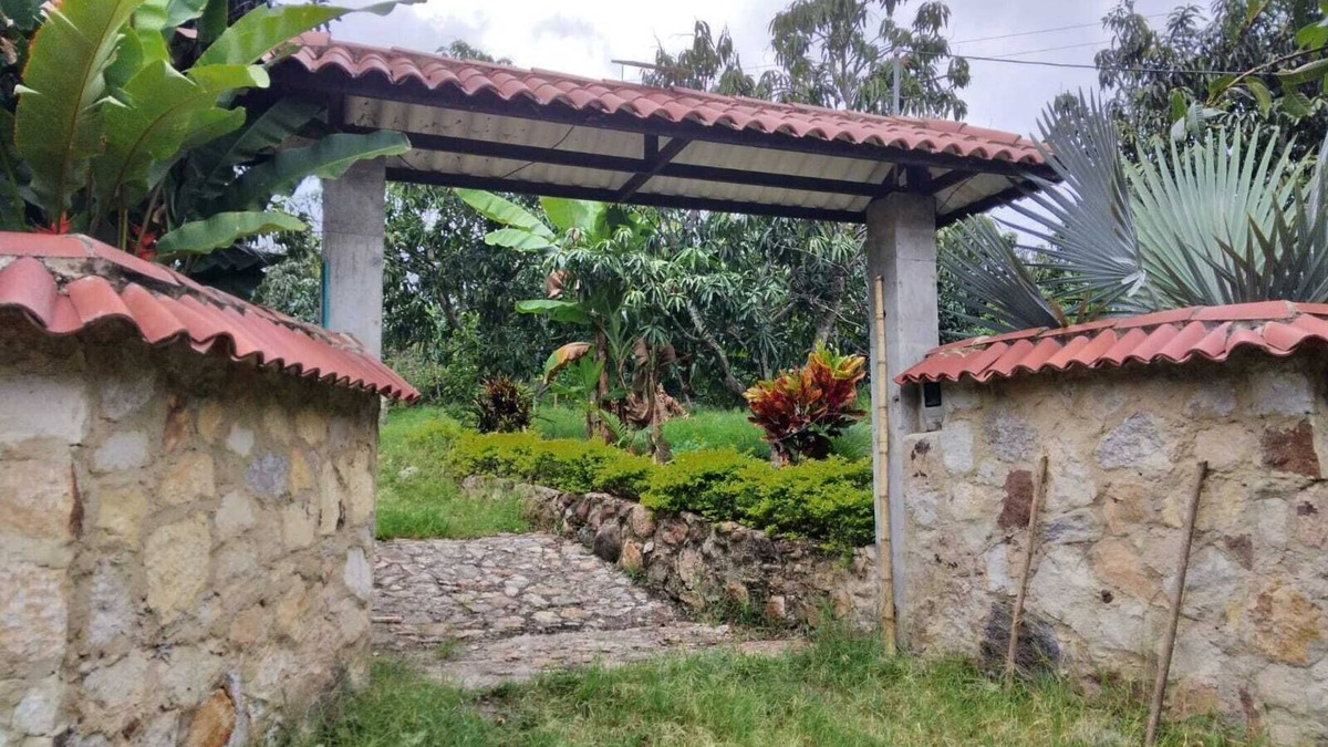 La Mesa House | Beautiful Country House with pool in San Joaquín