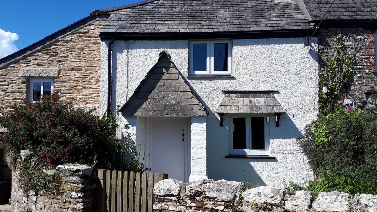 Looe Cottage | Beautiful Country Cottage
