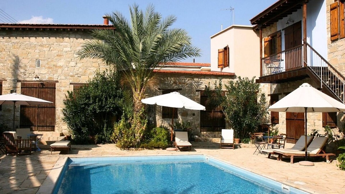 Choirokoitia Apartment | Beautiful Country House Apartment with A/C, WiFi & Pool in the Historical Village of Choirokoitia