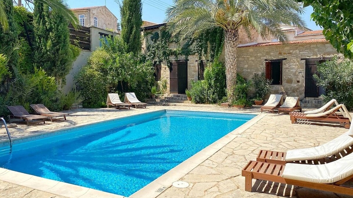 Choirokoitia Apartment | Beautiful Country House Apartment with A/C, WiFi & Pool in the Historical Village of Choirokoitia