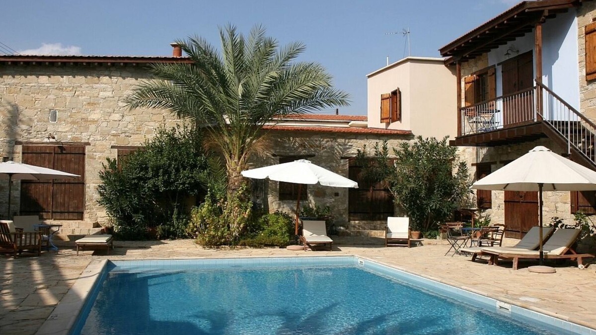 Choirokoitia Apartment | Beautiful Country House Apartment with A/C, WiFi & Pool in the Historical Village of Choirokoitia