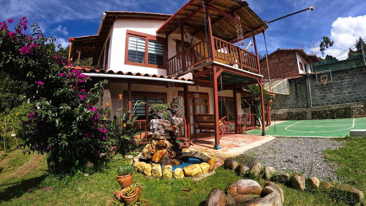 Guarne Cottage | Beautiful country house near La Brizuela waterfall.