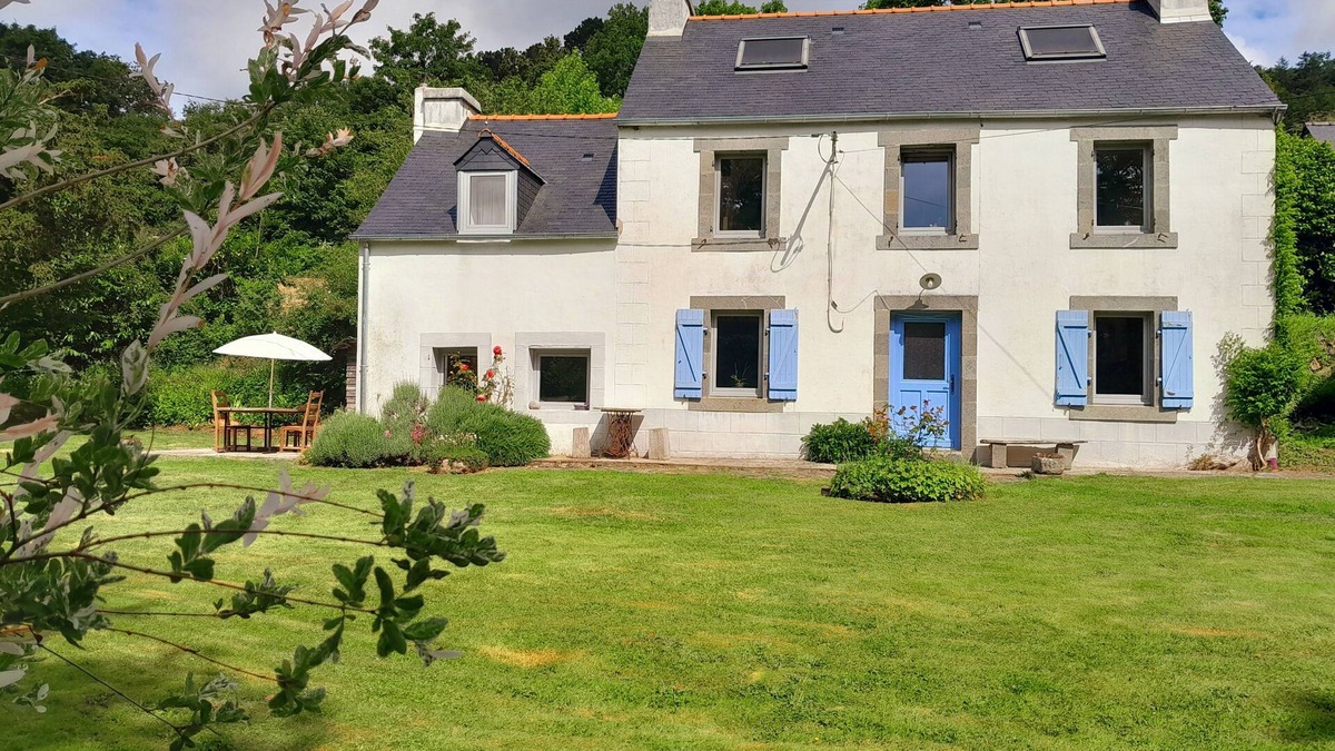Rosnoen House | Beautiful country house at the entrance to the Crozon peninsula
