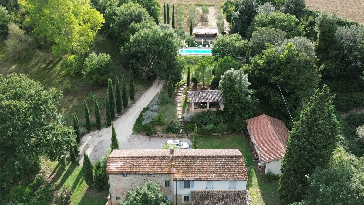 Monte Vibiano Vecchio House | Beautiful country house in the green heart of Umbria, large pool.