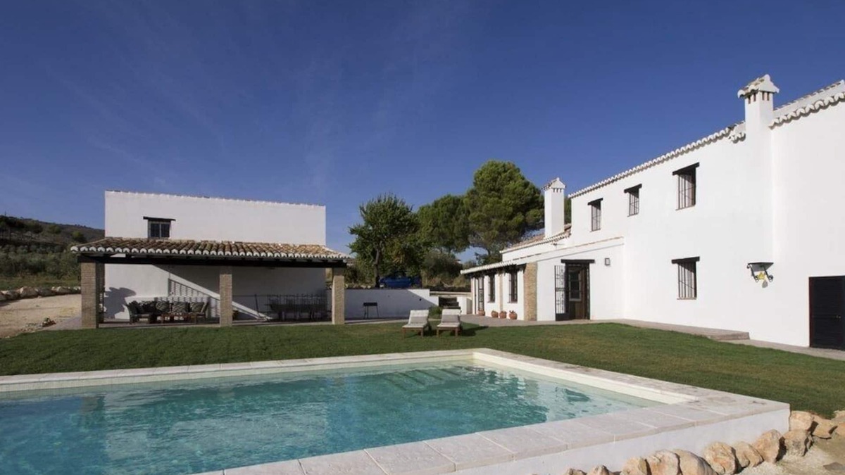 Ronda House | Beautiful Country House with Pool and Scenic Mountain Views
