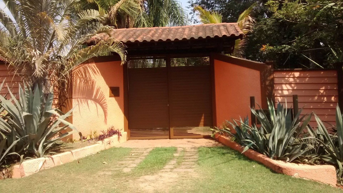 Chacaras Primavera House | Beautiful country house with pool and lots of green