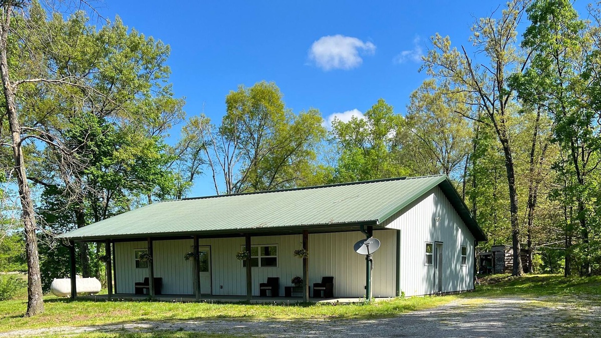 Akin Other | Beautiful County House. Perfect Nature Getaway/Hunting/Relaxing