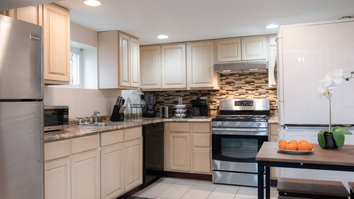 Vails Gate Apartment | Beautiful Cozy 2 br in-law apt, prime Hudson Valley location