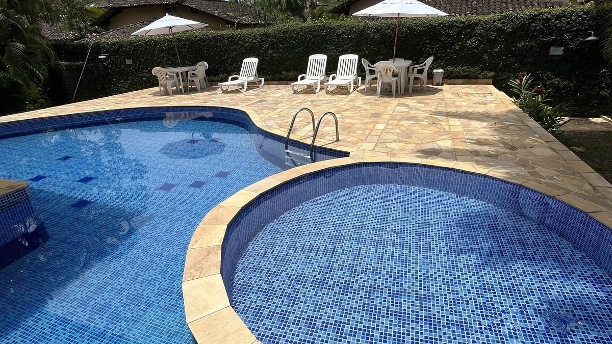 Camburi House | Beautiful cozy family home in gated community with 3 bedrooms (1 en suite)